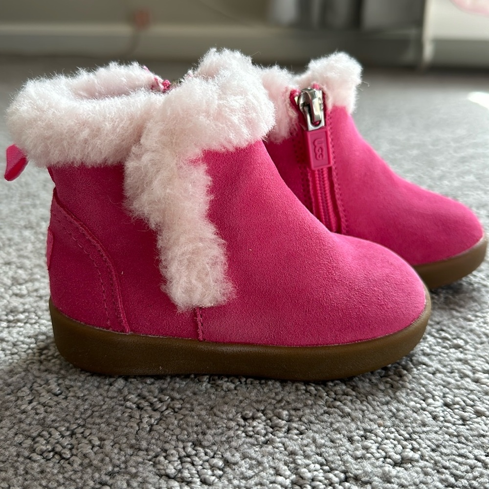 Adorable Hot Pink UGG Baby Mallya boots! Brand new condition